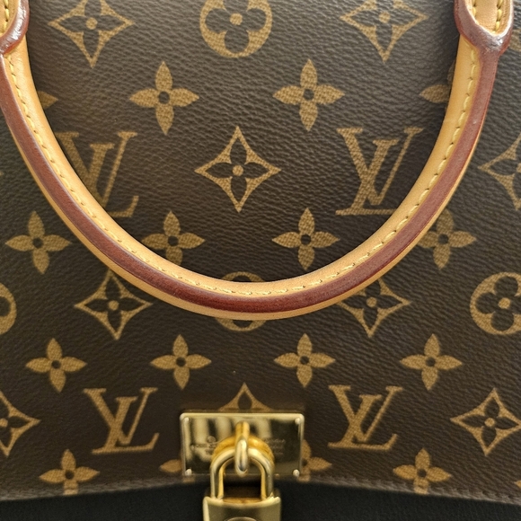 ⭐SOLD⭐ Louis Vuitton Monogram Bag - Marignan - Picture 7 of 16
